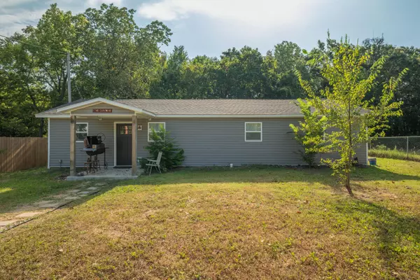 Neosho, MO 64850,8687 Newt Drive