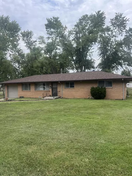 1310 S Madison Avenue, Aurora, MO 65605