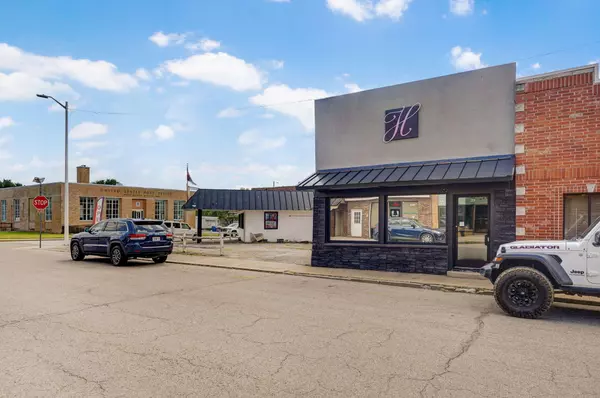 Mt Vernon, MO 65712,219 S Hickory Street