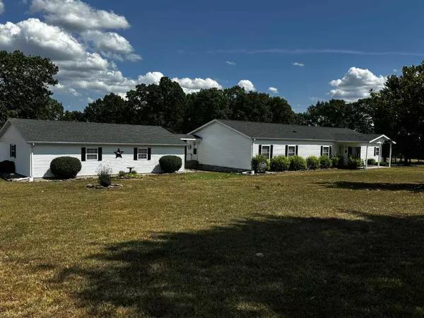 Billings, MO 65610,876 Poinsetta Road