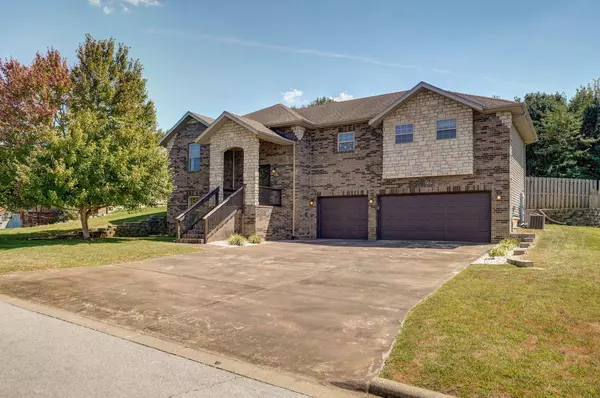 870 E Purple Martin Street, Nixa, MO 65714