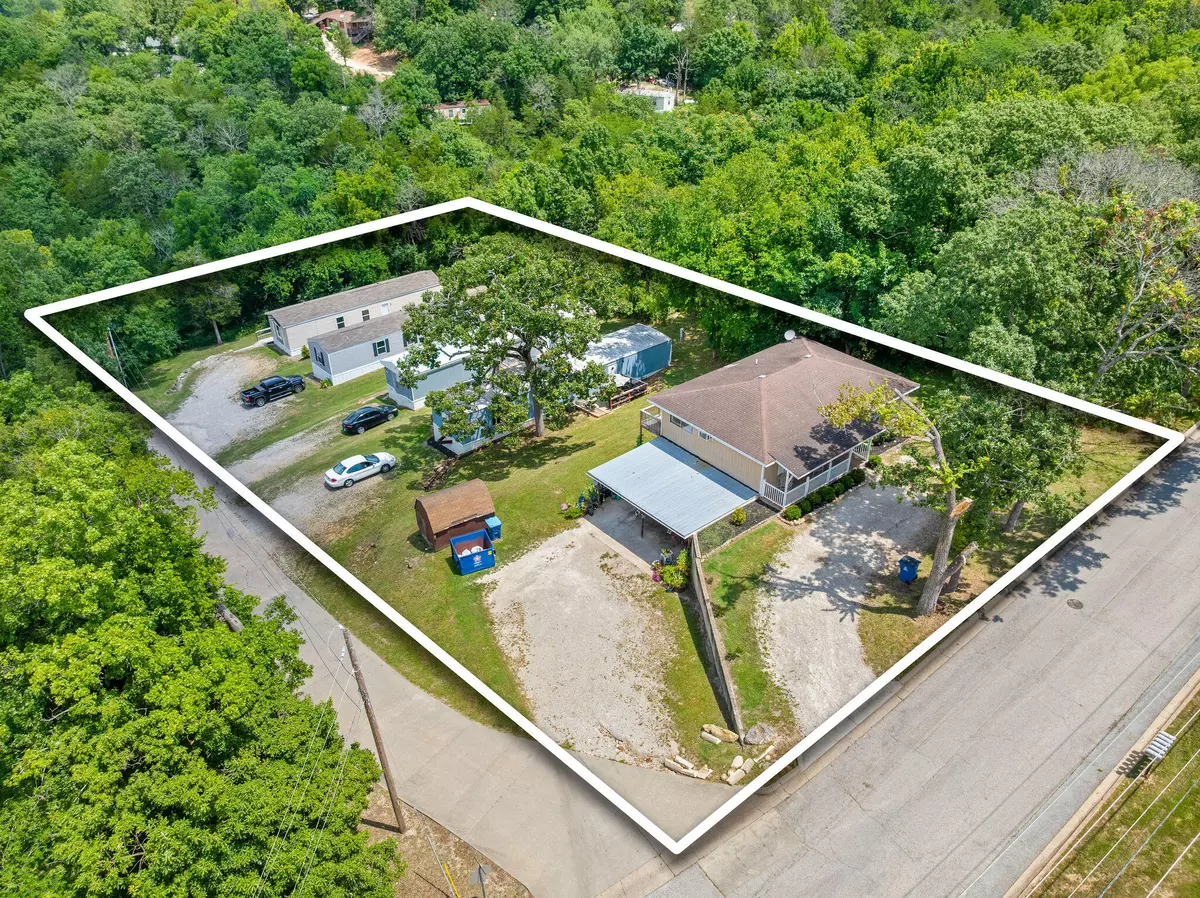 Hollister, MO 65672,331 Evergreen Avenue