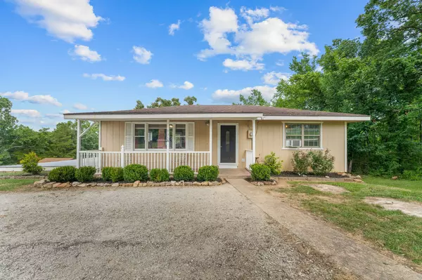 Hollister, MO 65672,331 Evergreen Avenue