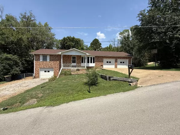 201 W Marvin Street, Doniphan, MO 63935
