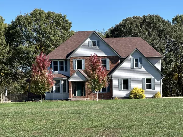 8268 Lawrence 2194, Monett, MO 65708