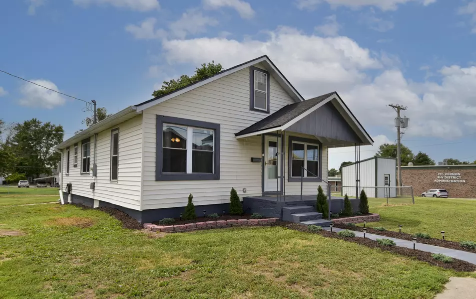 330 W Sloan Street, Mt Vernon, MO 65712