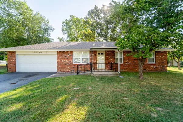 Marionville, MO 65705,610 S Missouri Street
