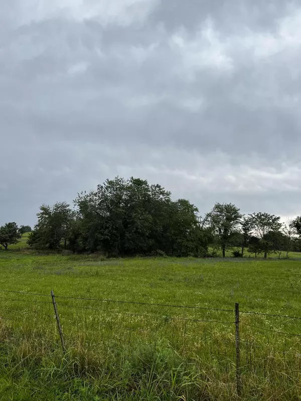 Ozark, MO 65721,2c Gracewood Lane