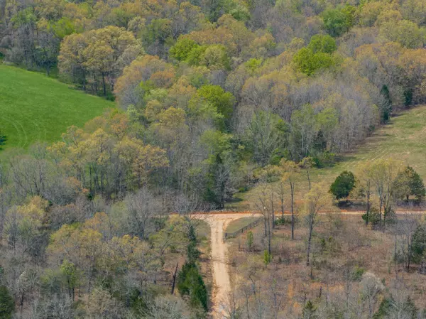 Koshkonong, MO 65692,2722 Co Rd 347