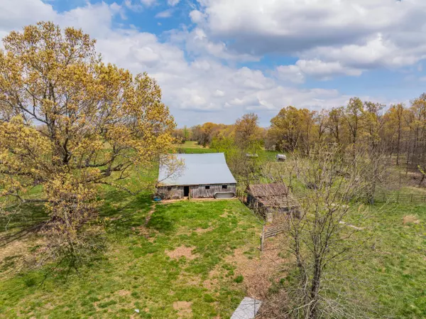 Koshkonong, MO 65692,2722 Co Rd 347