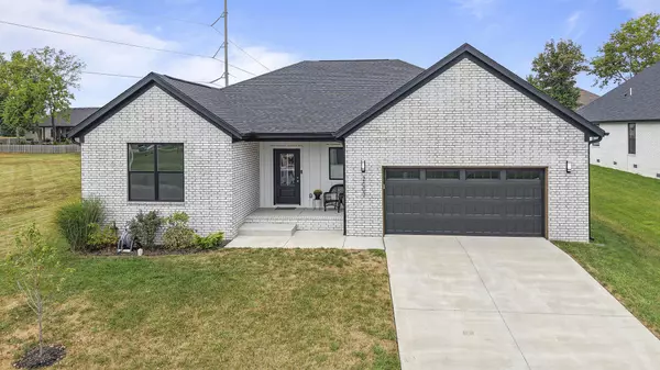 2007 N Riva Ridge Court, Springfield, MO 65802