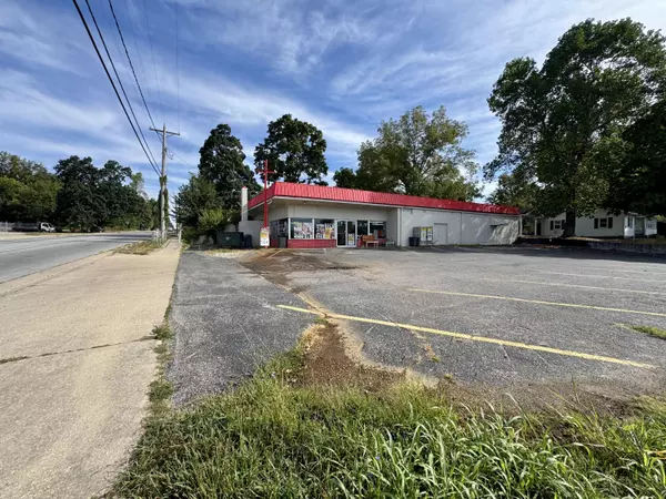 West Plains, MO 65775,804 St Louis Street