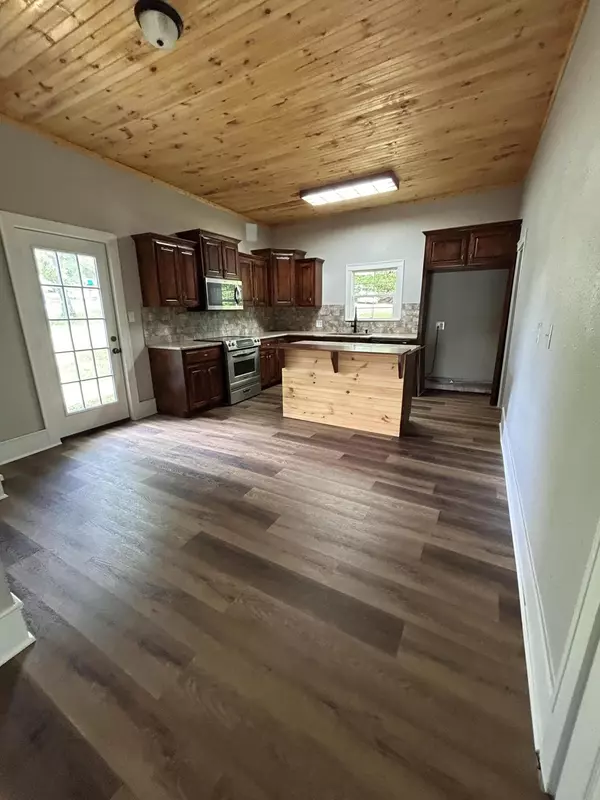 Granby, MO 64844,525 S Main Street Street