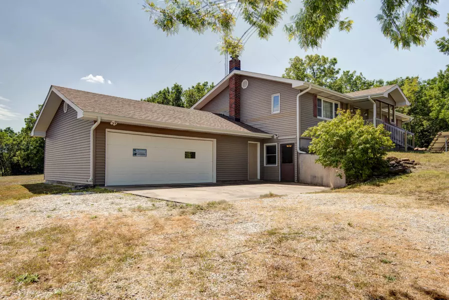 4702 S Farm Road 53, Republic, MO 65738