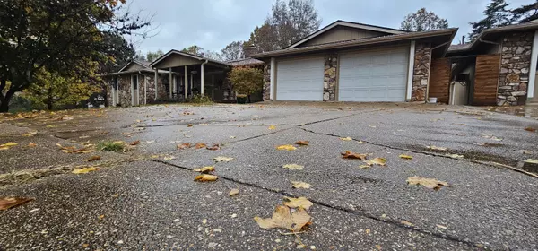 425 Farrell Street, West Plains, MO 65775