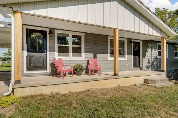 Cabool, MO 65689,304 Summit Street