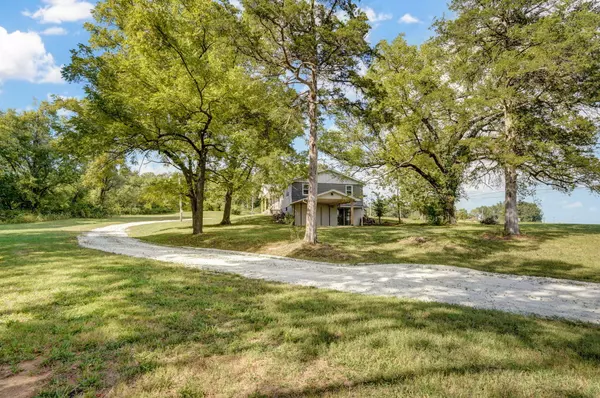 Cabool, MO 65689,304 Summit Street