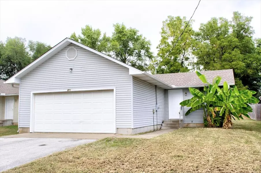 206 S Howard Street, Willard, MO 65781