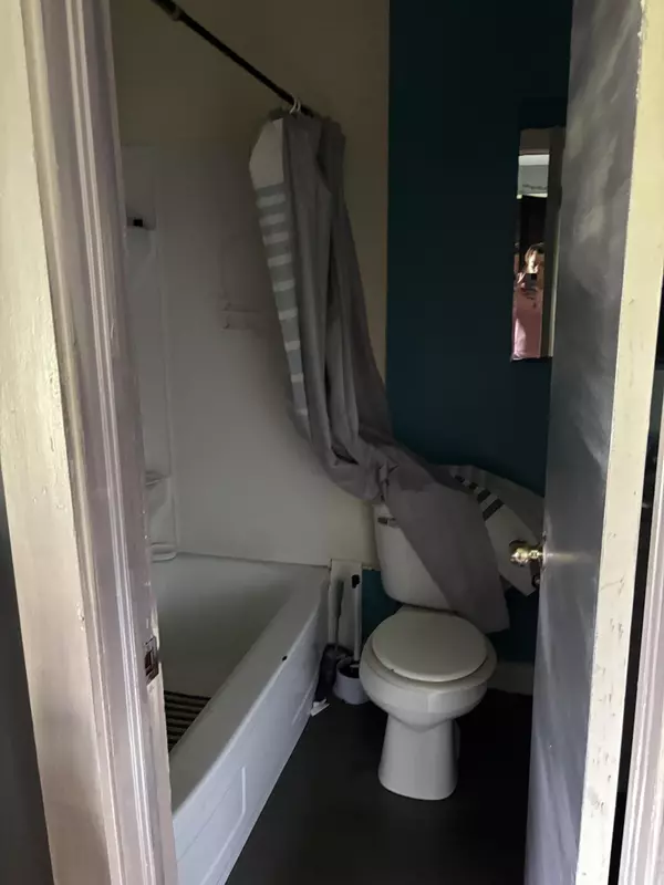 Monett, MO 65708,303 & 305 8th Street