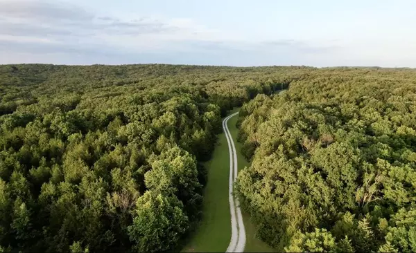 Pittsburg, MO 65724,000 Eagles Nest Road