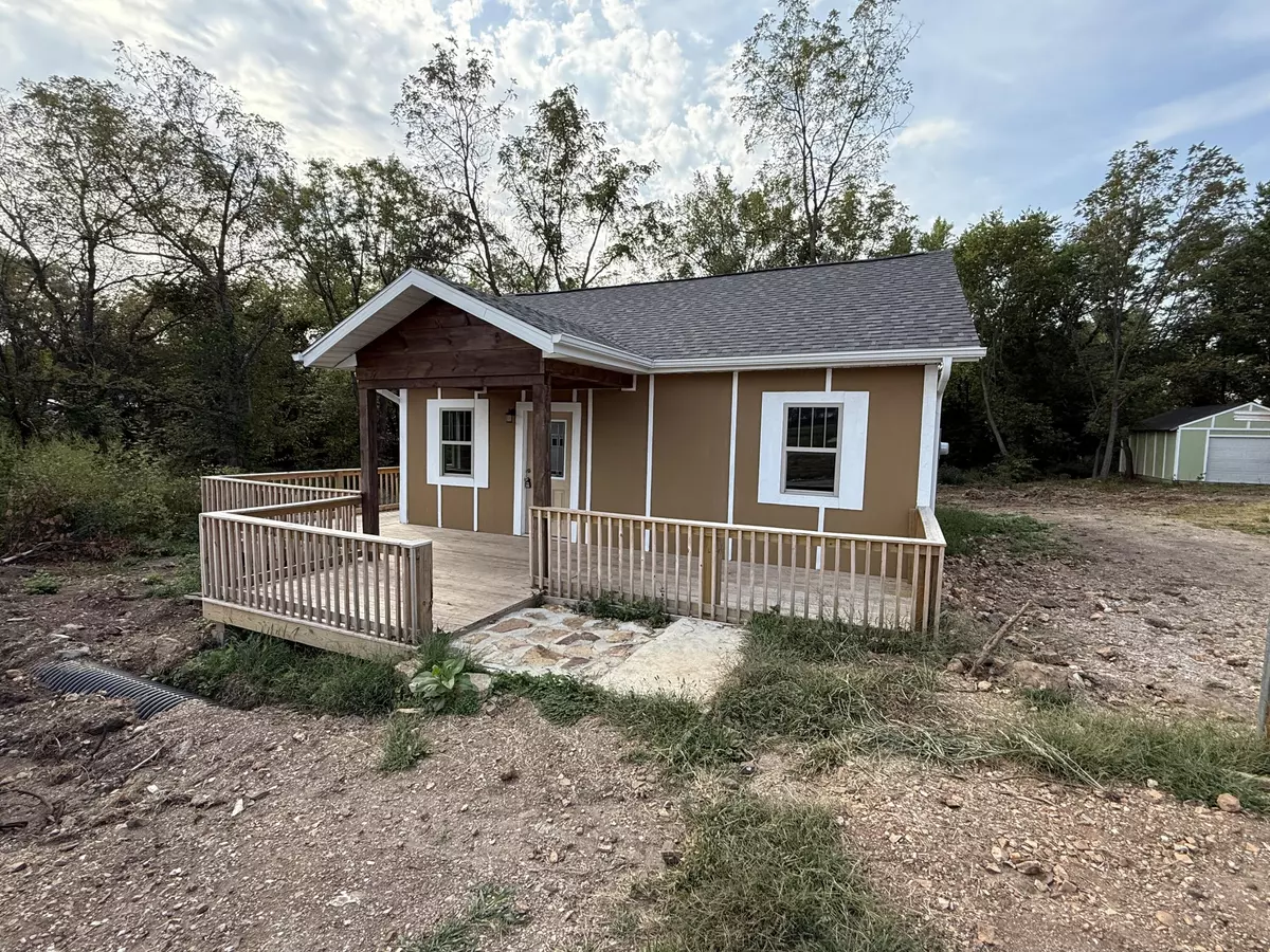 Humansville, MO 65674,604 E Bertha Street