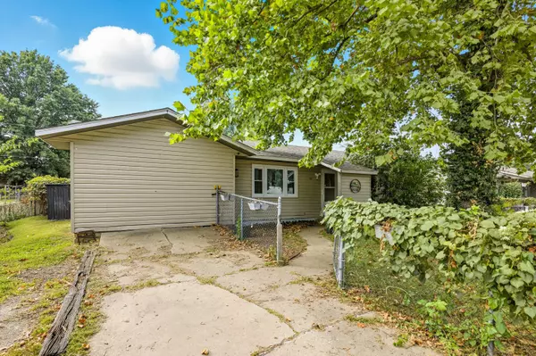 Mt Vernon, MO 65712,518 Country Lane