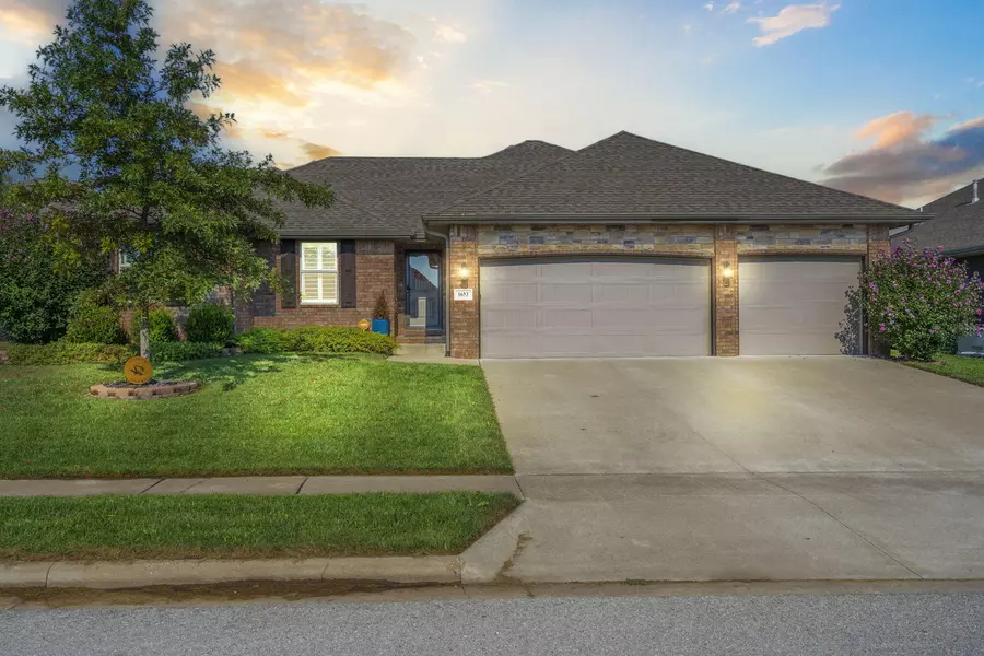 1653 N Old Castle Road, Nixa, MO 65714