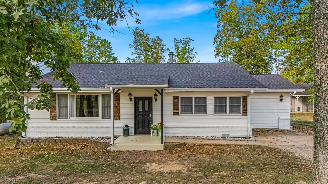 21371 Howell Road, Mountain View, MO 65548