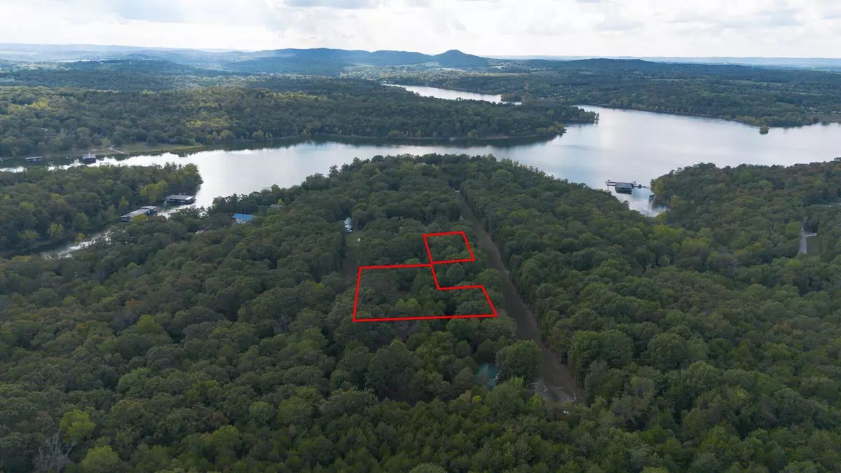 Lampe, MO 65681,000 Tom Smith Trail