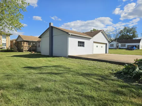 Mountain Grove, MO 65711,337 W 1st Street