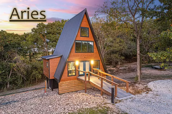 Omaha, AR 72662,18580 W Boat Dock Road