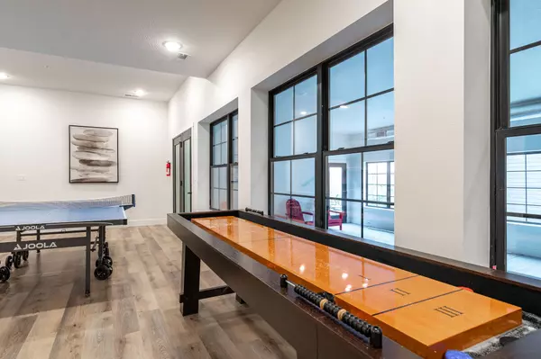 Hollister, MO 65672,191 Branson Cove Boulevard #62