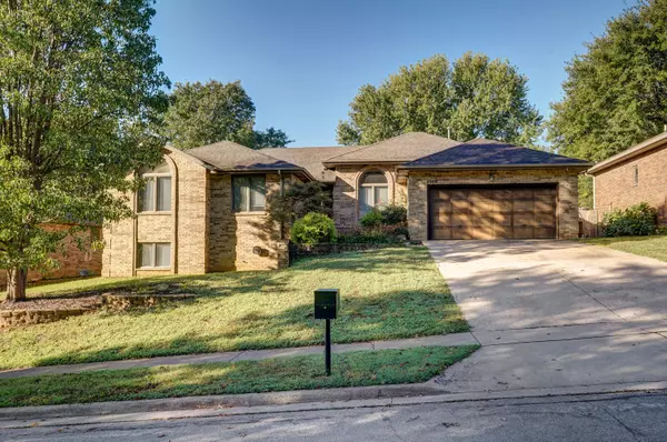 4009 S Cutler Court, Springfield, MO 65807