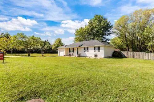 Marshfield, MO 65706,817 Willow Street