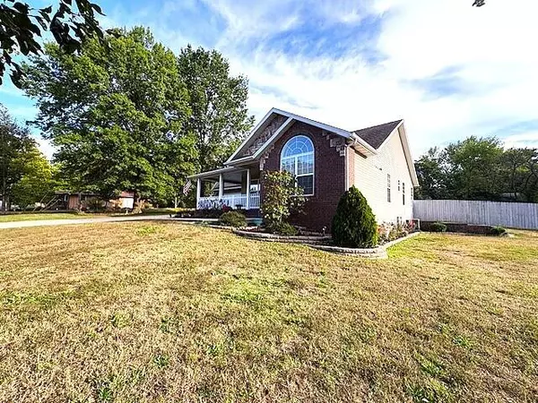 Monett, MO 65708,115 W Sycamore Street