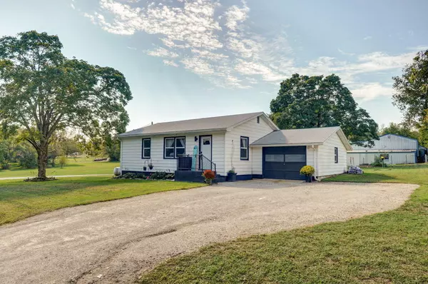 11609 2nd Street, Mt Vernon, MO 65712