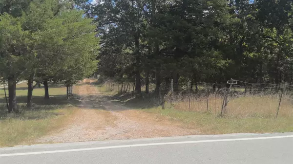 Pleasant Hope, MO 65725,10806 N Farm Road 149