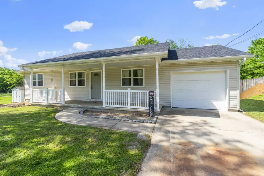 502 W Mill Street, Ash Grove, MO 65604