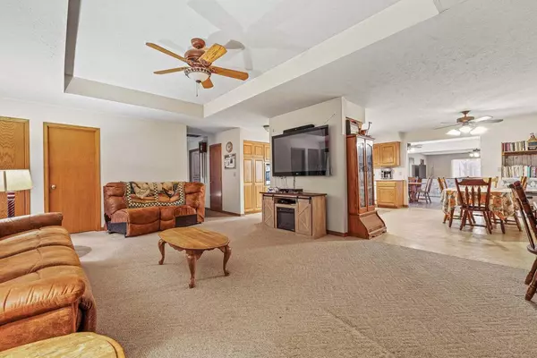 Miller, MO 65707,13512 Lawrence 2037