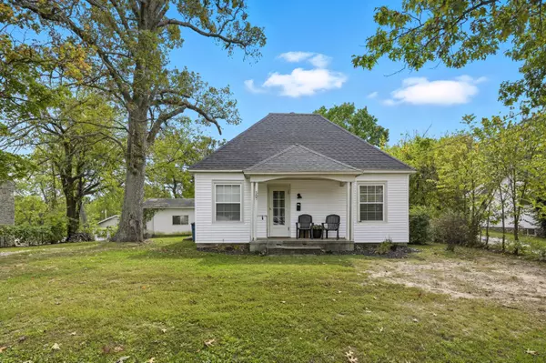 507 W Hill Street, Neosho, MO 64850