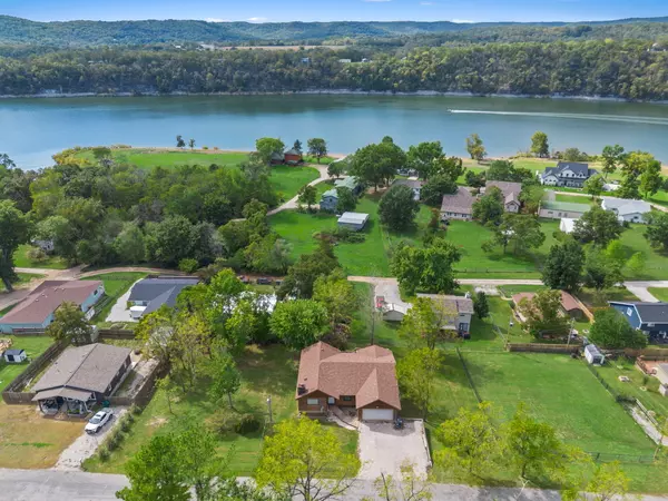 Galena, MO 65656,2975 Longbend Road