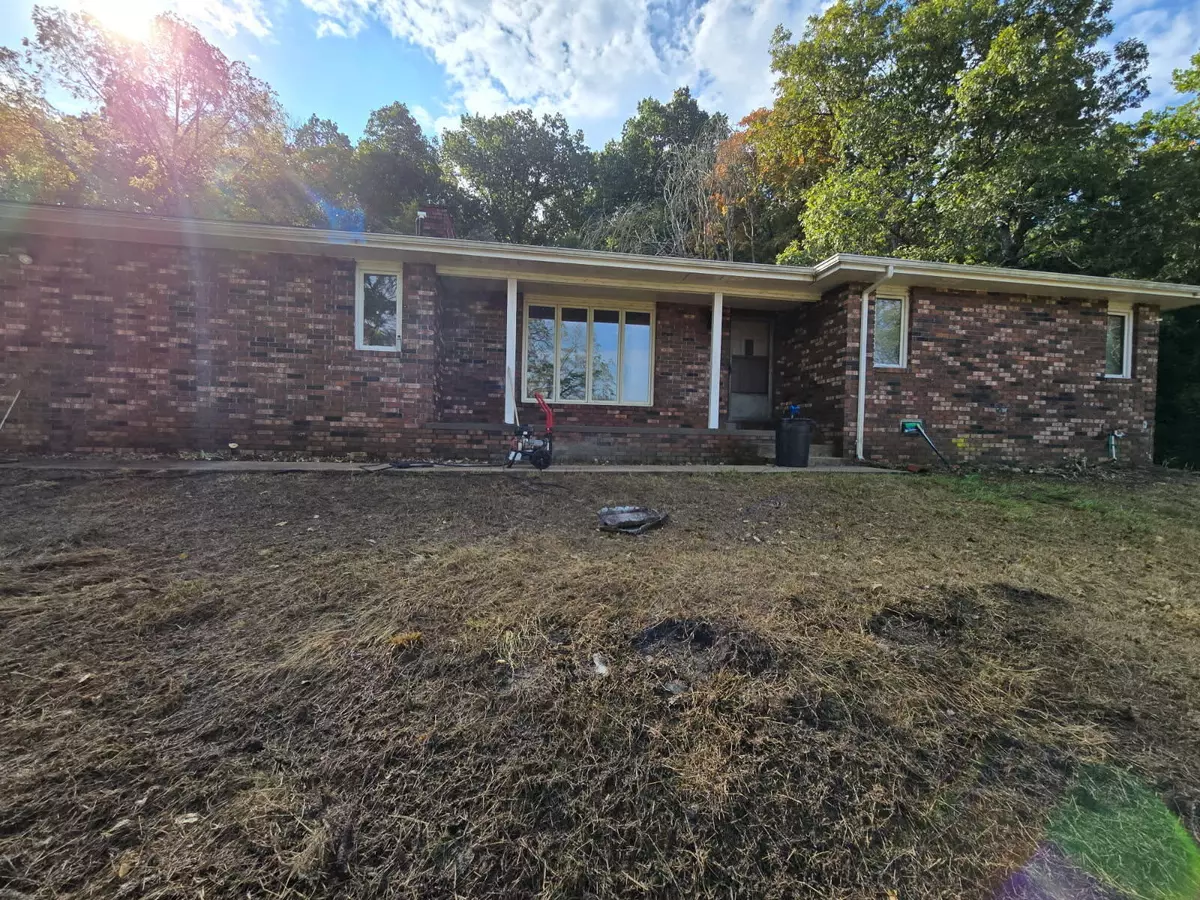 Walnut Shade, MO 65771,2526 Bear Creek Road