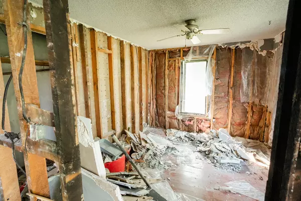 Conway, MO 65632,1326 Country Trails Road