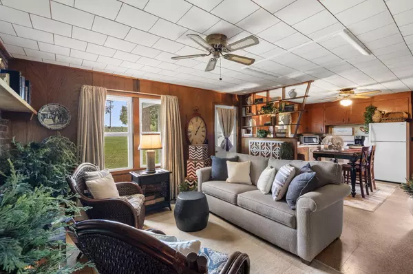 Lampe, MO 65681,4124 State Hwy H