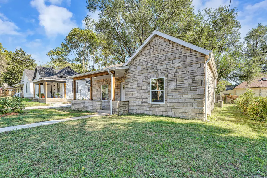 756 S New Avenue, Springfield, MO 65806