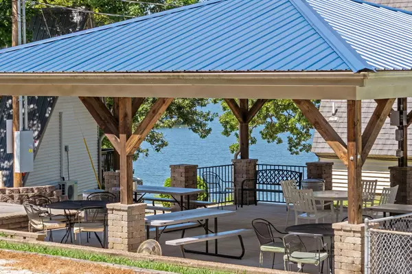 Reeds Spring, MO 65737,423 Eagle Drive