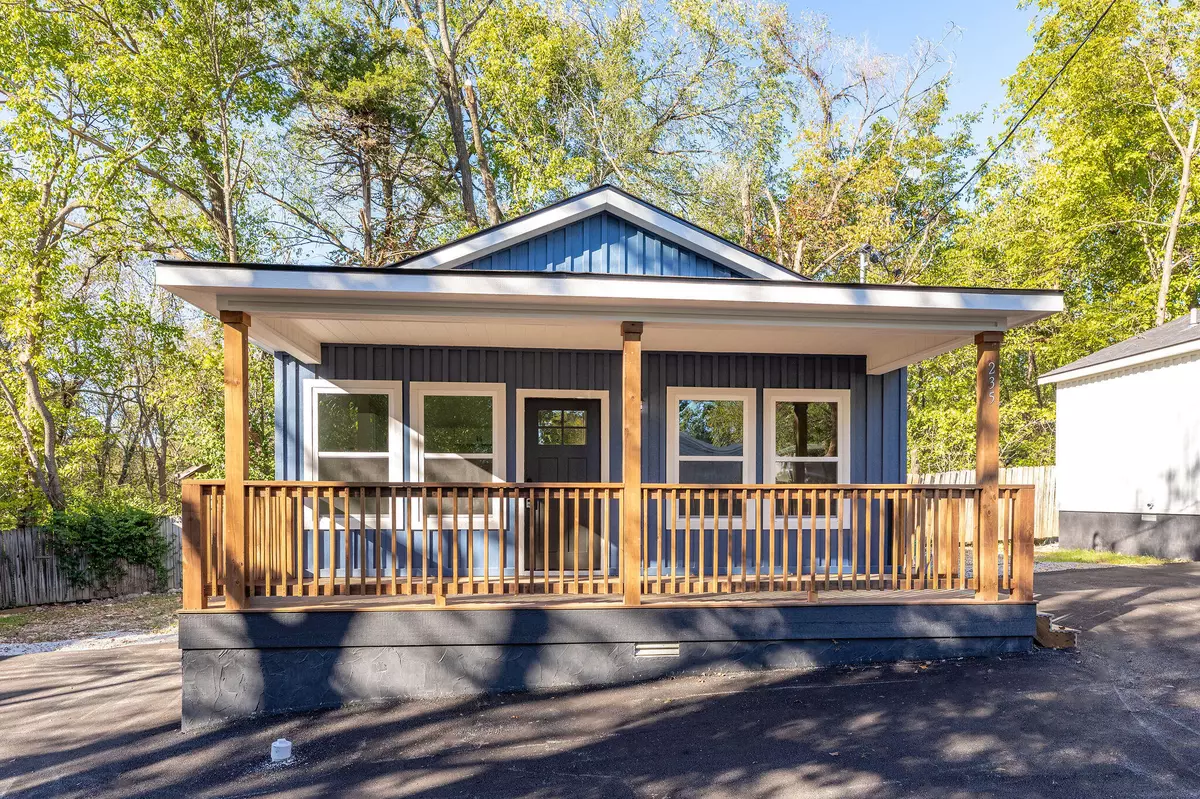 Hollister, MO 65672,235 Sagers Lane