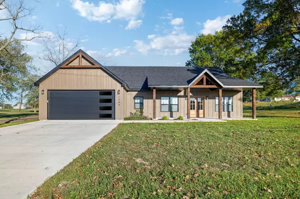 1988 Morris Road, Mountain Grove, MO 65711