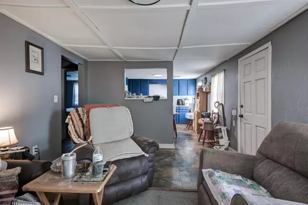 Neosho, MO 64850,734 Joplin Street