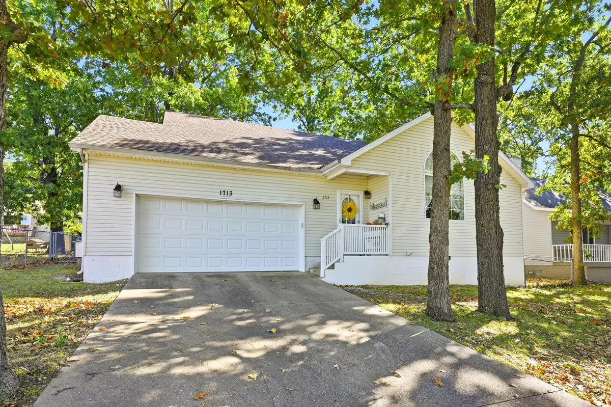 Neosho, MO 64850,1713 Cash Street